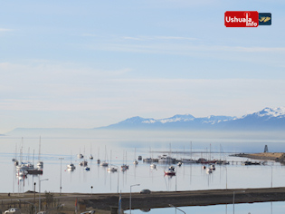 09:45 hs. Sol y nubes bajas en el Canal Beagle