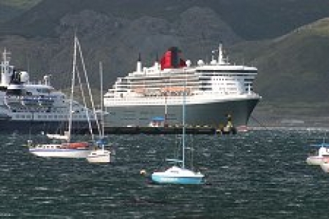 El crucero Queen Mary 2 en Ushuaia